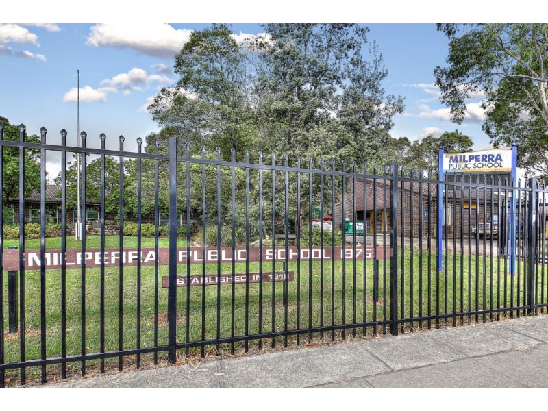 23 Fromelles Avenue, Milperra NSW 2214