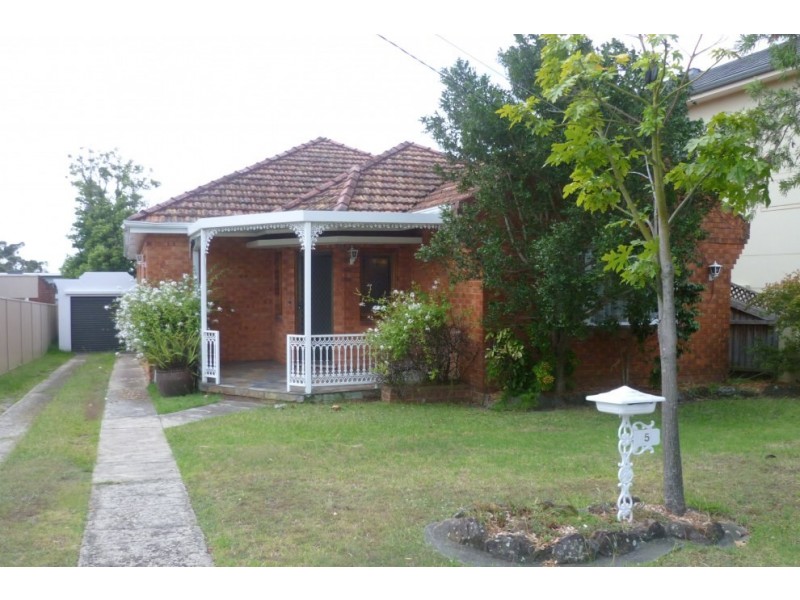 5 Oberon Street, Blakehurst NSW 2221