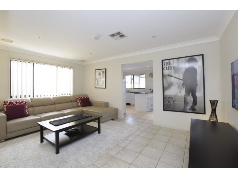 23 Eileen Street, Picnic Point NSW 2213