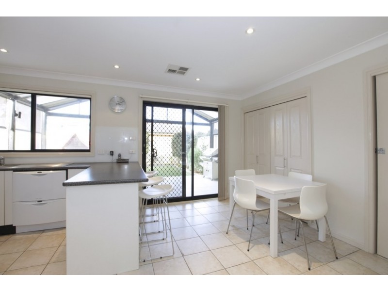 23 Eileen Street, Picnic Point NSW 2213