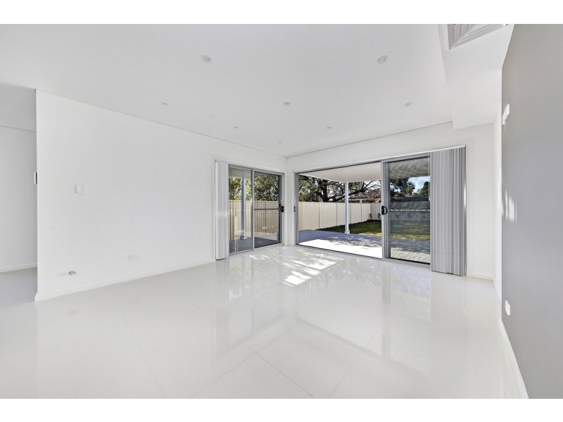 9 Cheatle Street, East Hills NSW 2213