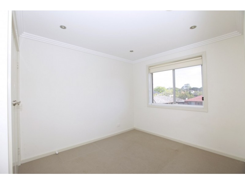 10 Blanc Avenue, East Hills NSW 2213