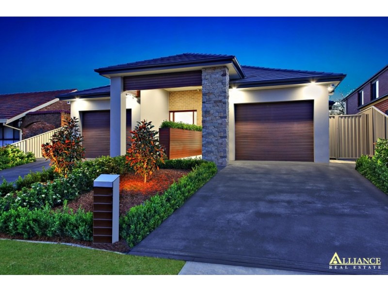 6 Stretham Avenue, Picnic Point NSW 2213