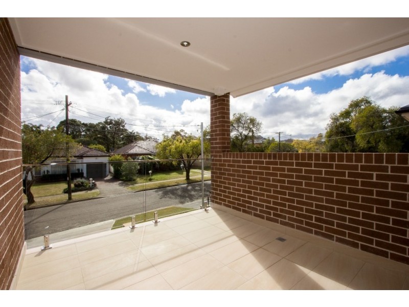 17 Donald Street, Picnic Point NSW 2213