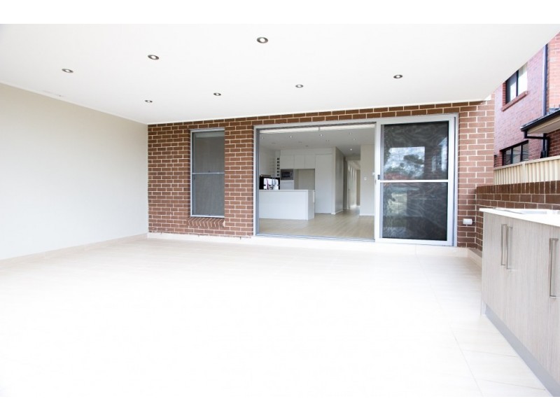 17 Donald Street, Picnic Point NSW 2213