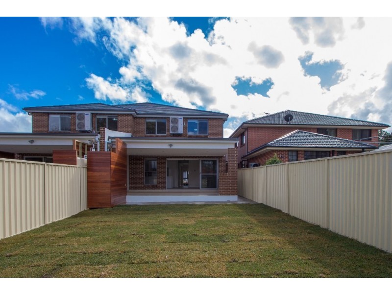 17 Donald Street, Picnic Point NSW 2213