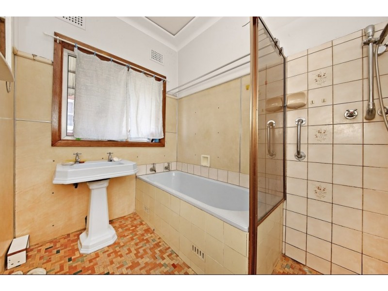 135 Arab Road, Padstow NSW 2211