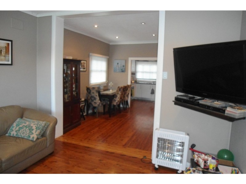 54 Endeavour Road, Georges Hall NSW 2198