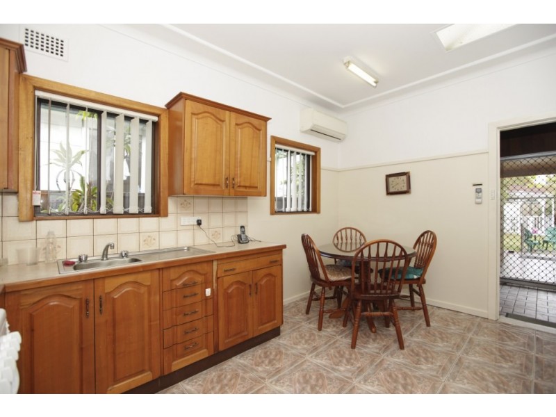 12 Panania Avenue, Panania NSW 2213