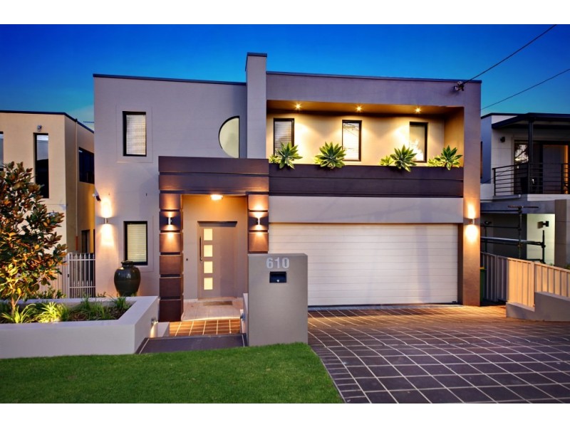 610 Henry Lawson Drive, East Hills NSW 2213