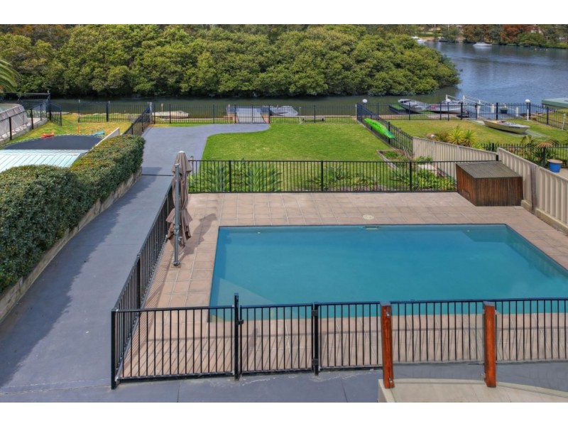 610 Henry Lawson Drive, East Hills NSW 2213