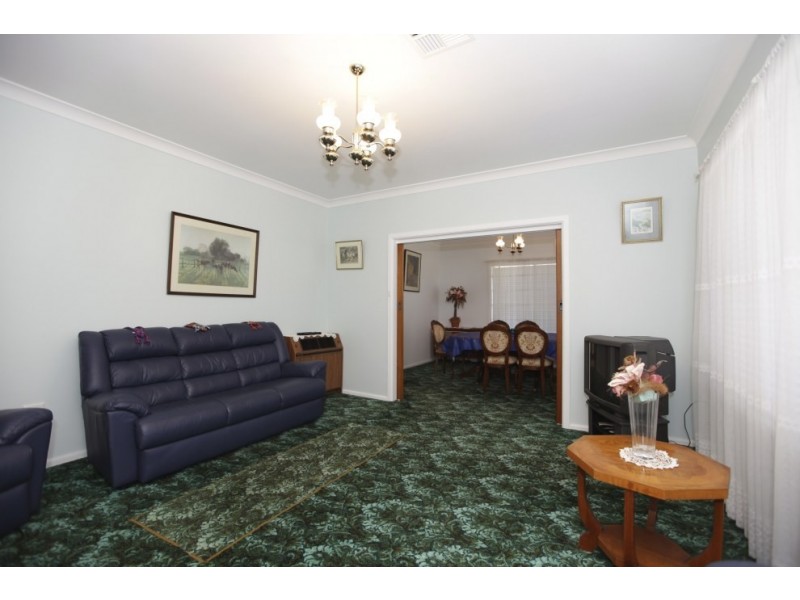 1 Narooma Close, Panania NSW 2213