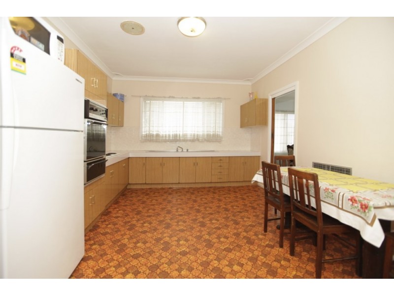 1 Narooma Close, Panania NSW 2213