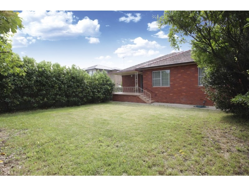 1 Narooma Close, Panania NSW 2213