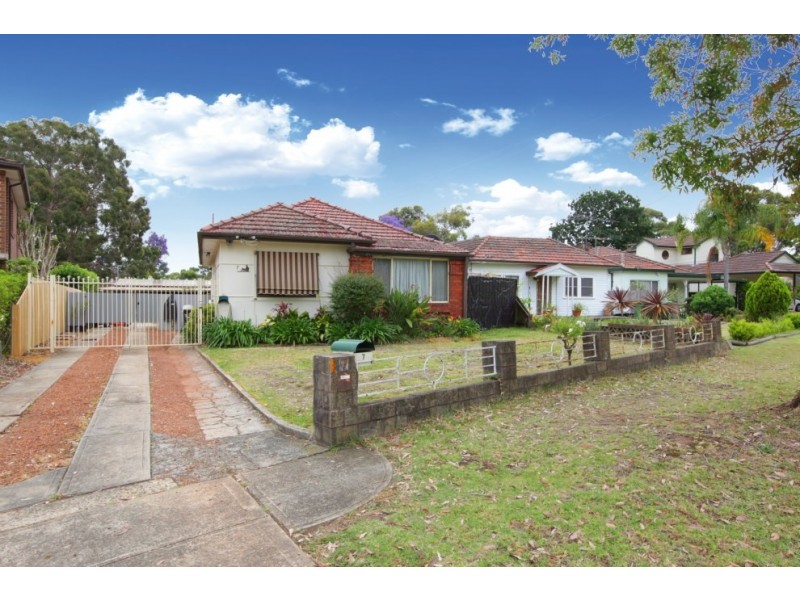5 & 7 Monie Avenue, East Hills NSW 2213