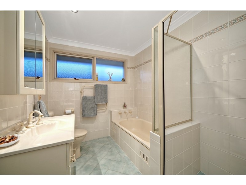 66 Burbank Avenue, Picnic Point NSW 2213