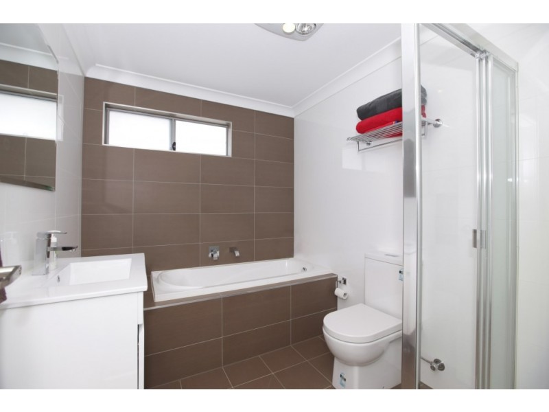 5 Cheatle Street, East Hills NSW 2213