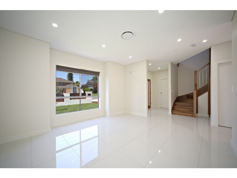 16 Paul Street, Panania NSW 2213