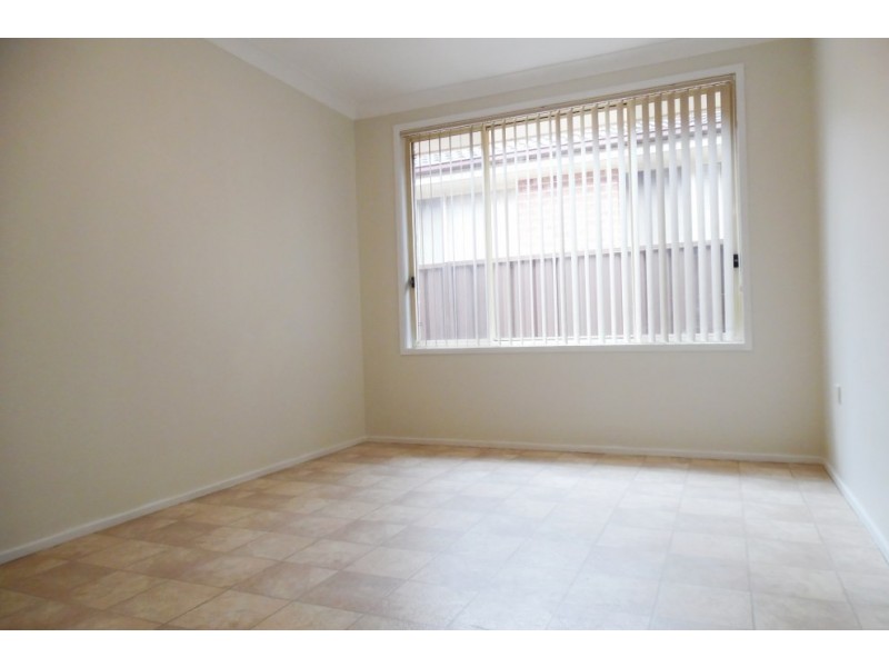 823 Henry Lawson Drive, Picnic Point NSW 2213