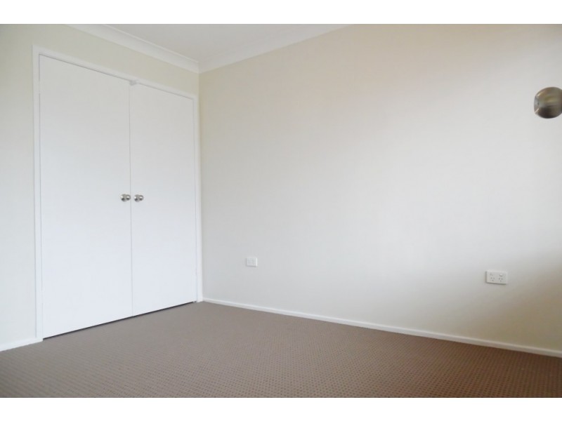 823 Henry Lawson Drive, Picnic Point NSW 2213