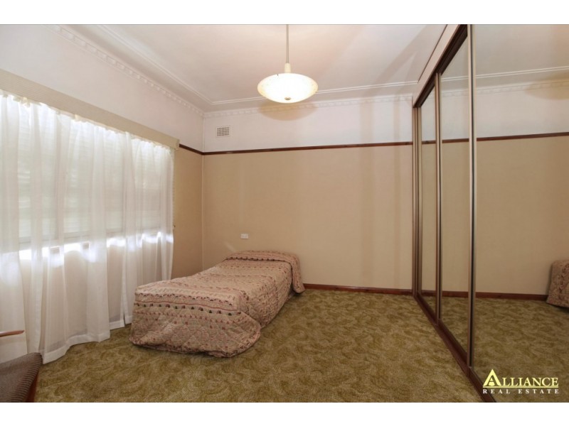 33 McGirr Street, Padstow NSW 2211