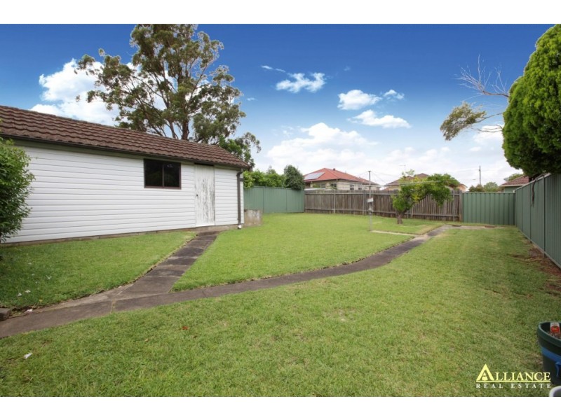 33 McGirr Street, Padstow NSW 2211