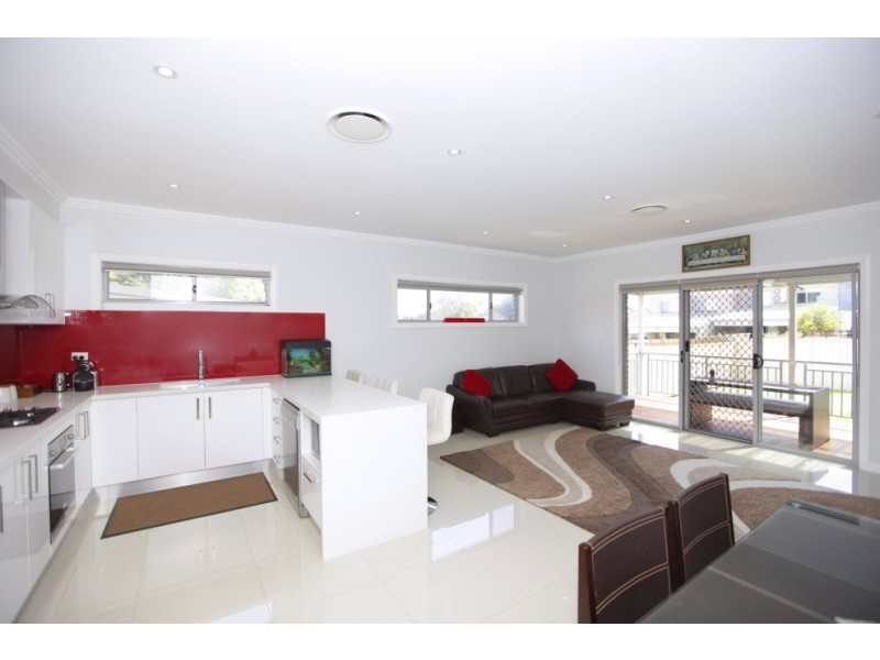 5 Cheatle Street, East Hills NSW 2213