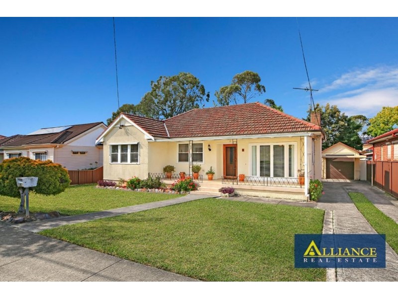 7 Singleton Avenue, East Hills NSW 2213