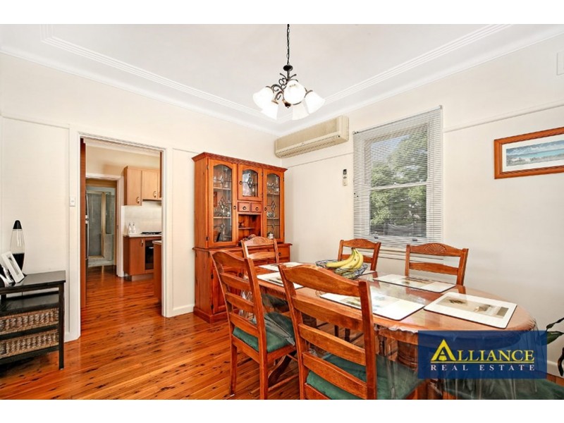 7 Singleton Avenue, East Hills NSW 2213