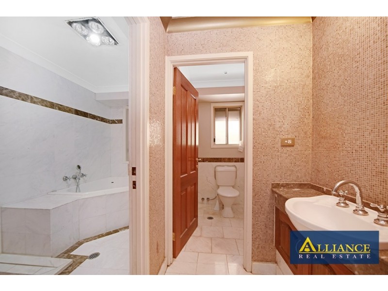 17 Keneally Way, Casula NSW 2170