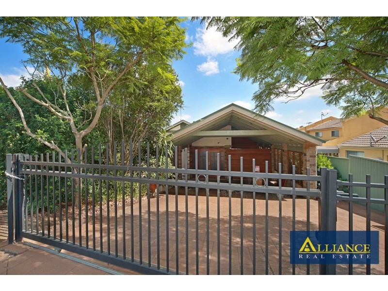 17 Keneally Way, Casula NSW 2170