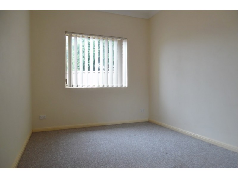 2/31-33 Hodgkinson Crescent, Panania NSW 2213