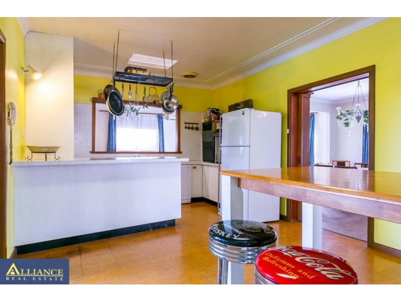 32 Gowlland Parade, Panania NSW 2213