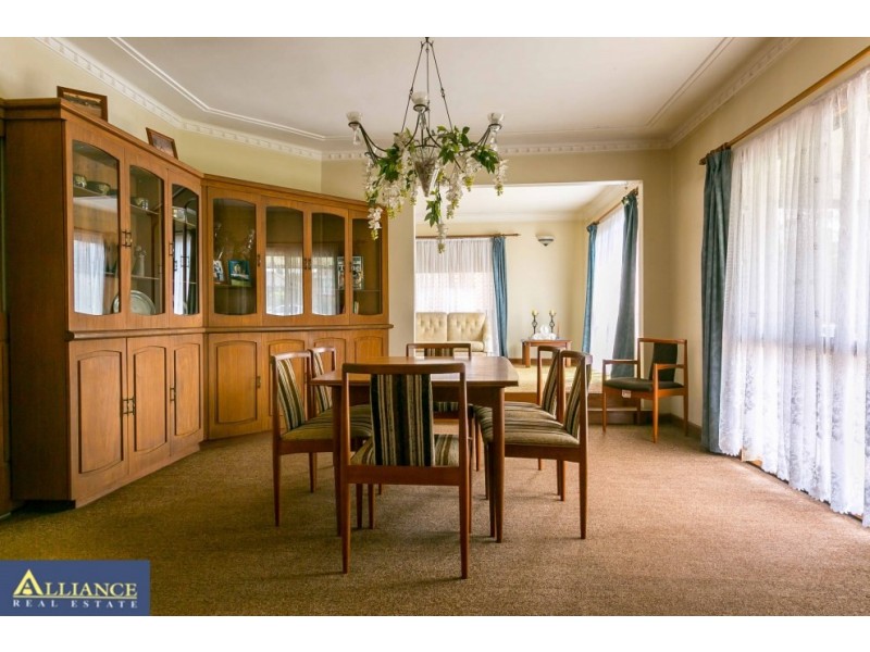 32 Gowlland Parade, Panania NSW 2213