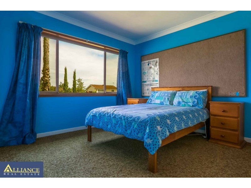 32 Gowlland Parade, Panania NSW 2213