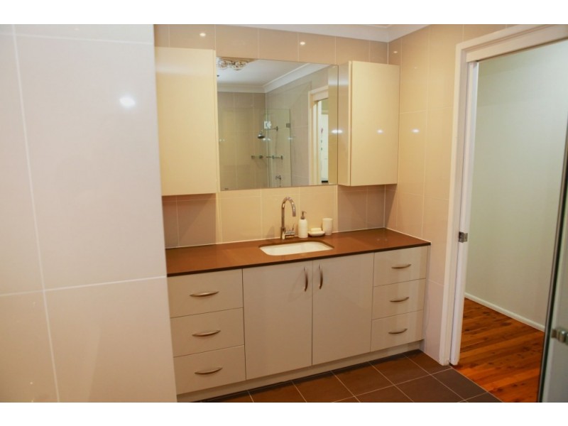 9 Lone Pine Avenue, Milperra NSW 2214