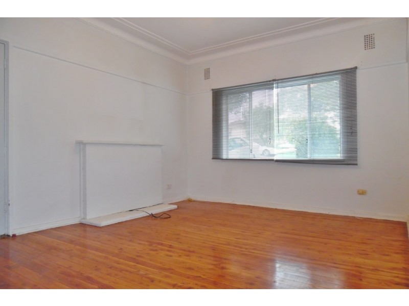 28 Clifford Street, Panania NSW 2213