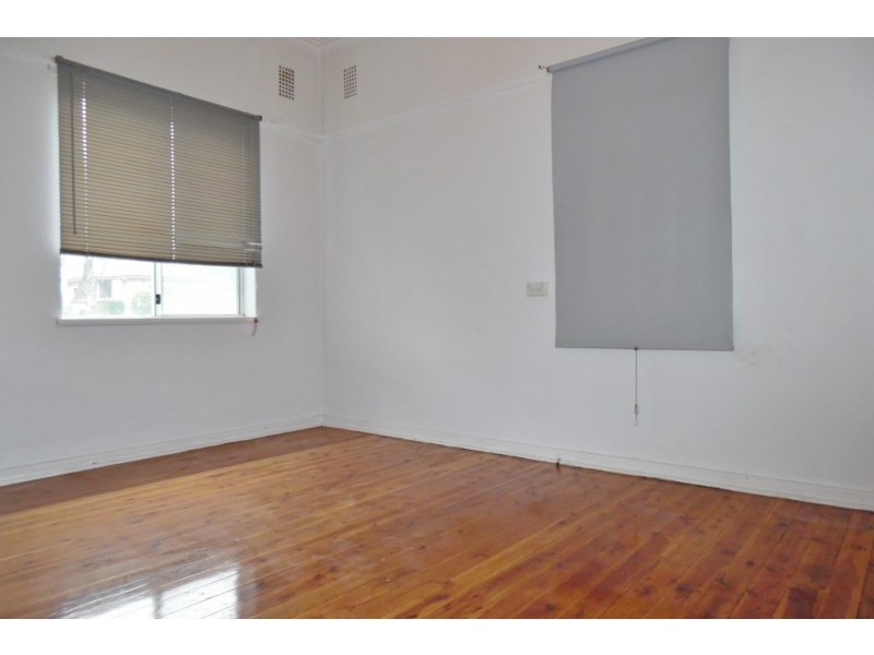 28 Clifford Street, Panania NSW 2213