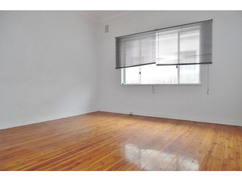 28 Clifford Street, Panania NSW 2213