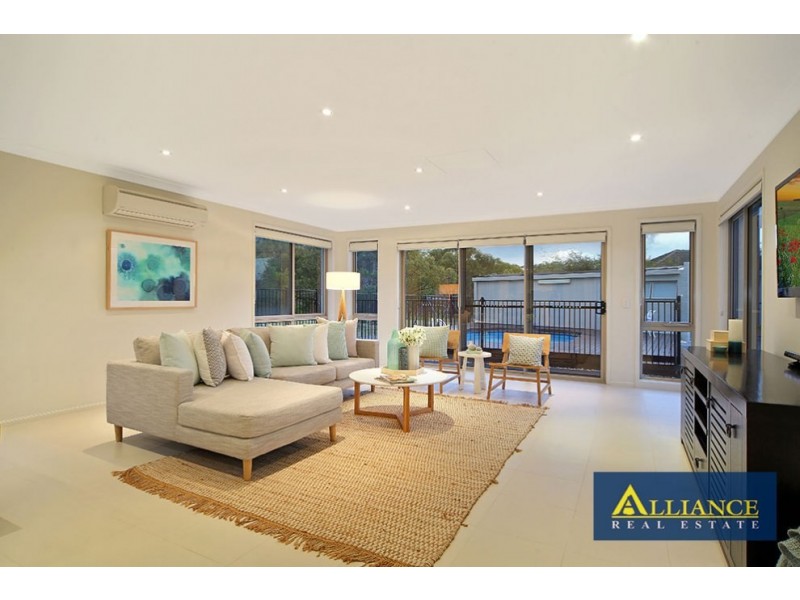 15 Claverdon Avenue, Picnic Point NSW 2213