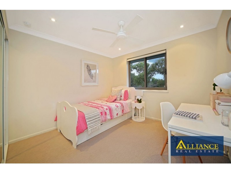 15 Claverdon Avenue, Picnic Point NSW 2213