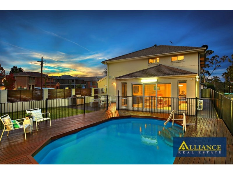 15 Claverdon Avenue, Picnic Point NSW 2213