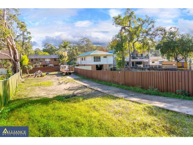 65 Carinya Road, Picnic Point NSW 2213
