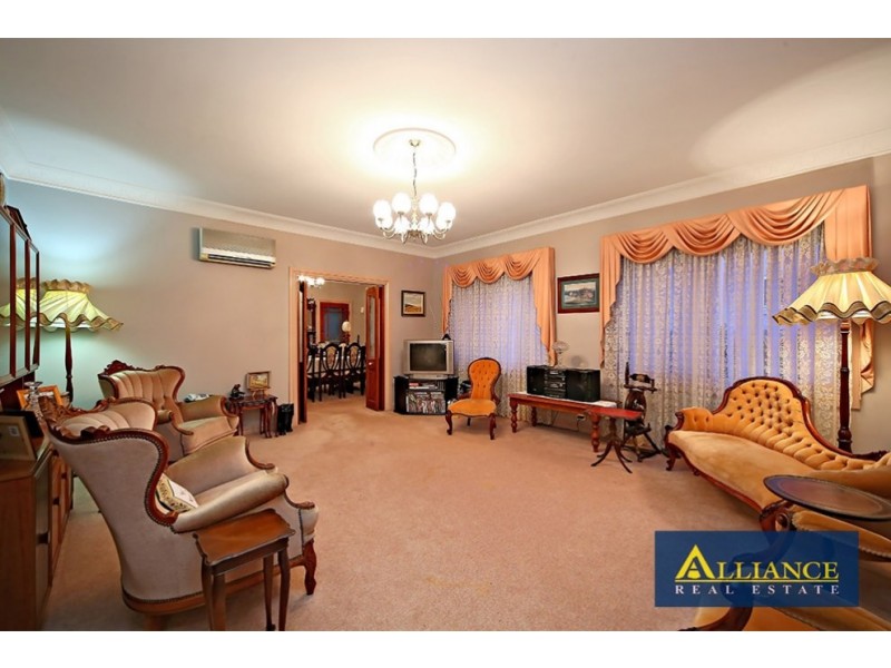 15 Monie Avenue, East Hills NSW 2213