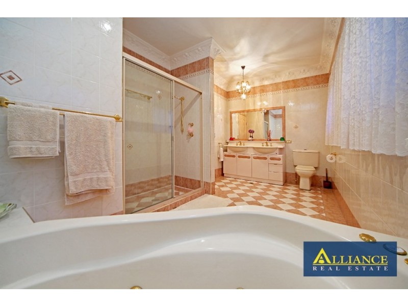 15 Monie Avenue, East Hills NSW 2213