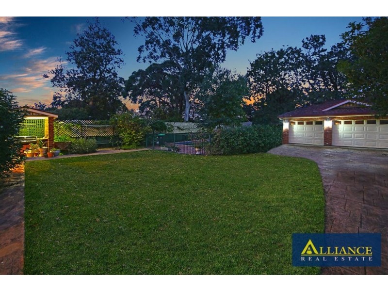 15 Monie Avenue, East Hills NSW 2213
