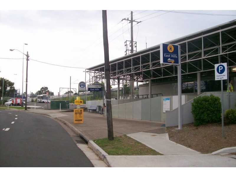 15 Monie Avenue, East Hills NSW 2213