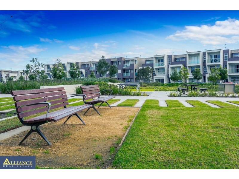 A4.04/2 Rowe Place, Potts Hill NSW 2143