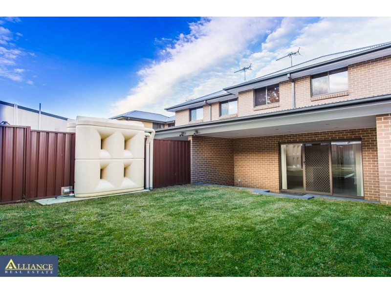 661 Henry Lawson Drive, East Hills NSW 2213