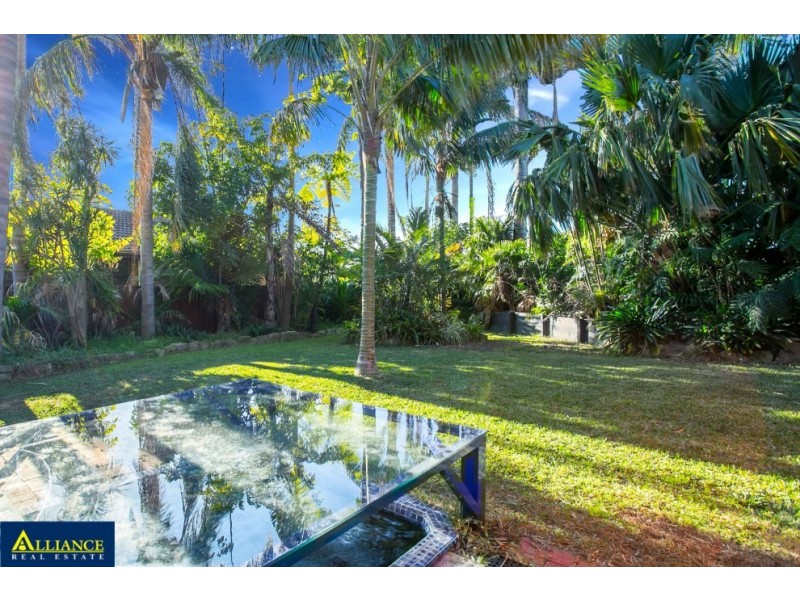 709 Henry Lawson Drive, East Hills NSW 2213